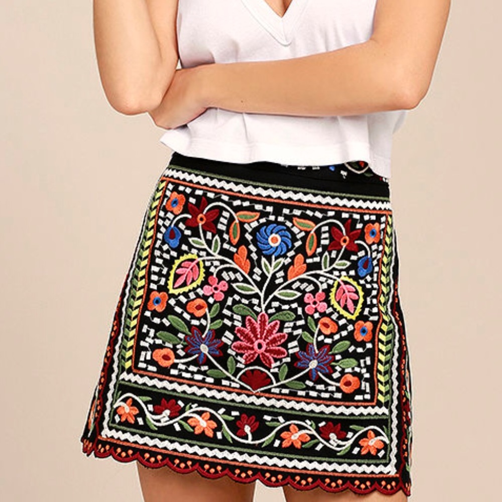 Embroidered skirt